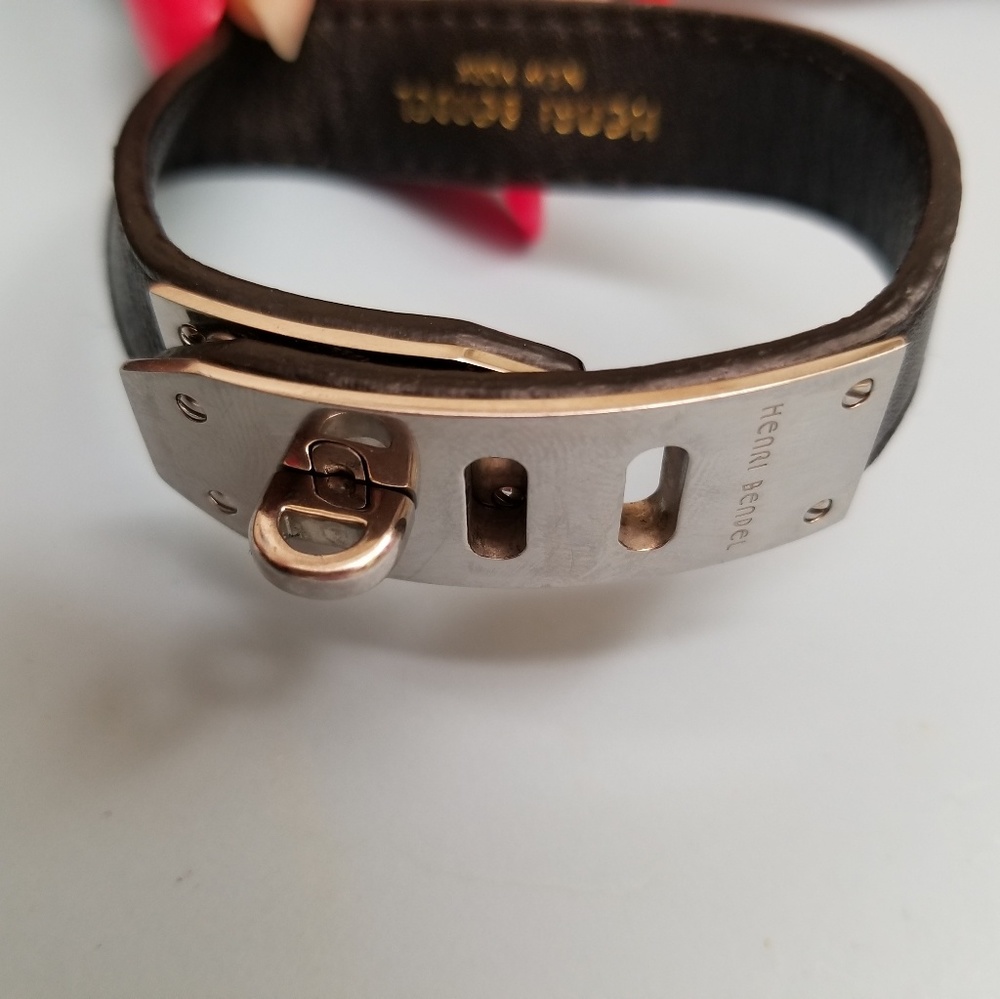 Henri bendel bracelet